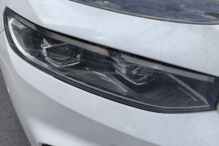Used Geely Auto Preface 2023 2.0TD Prestige Version Right Front Headlight