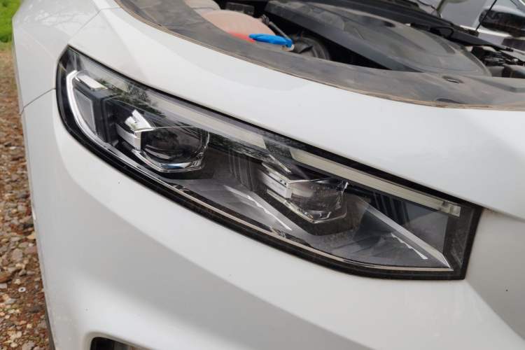 Used Geely Auto Preface 2023 2.0TD Prestige Version Right Front Headlight
