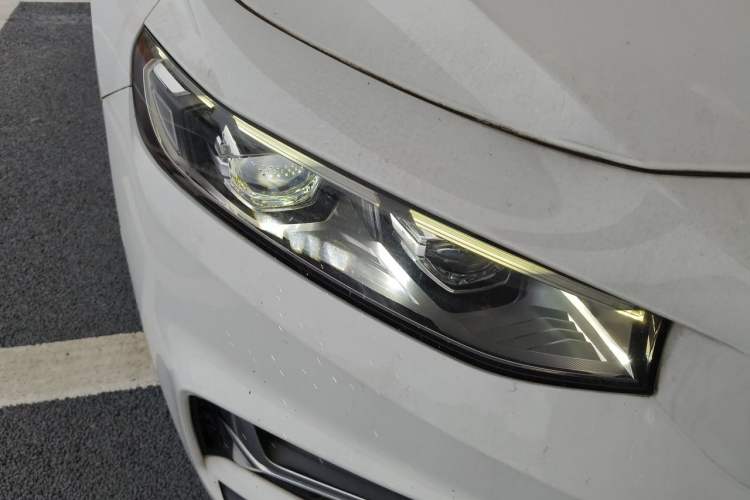 Used Geely Auto Preface 2023 2.0TD Prestige Version Right Front Headlight