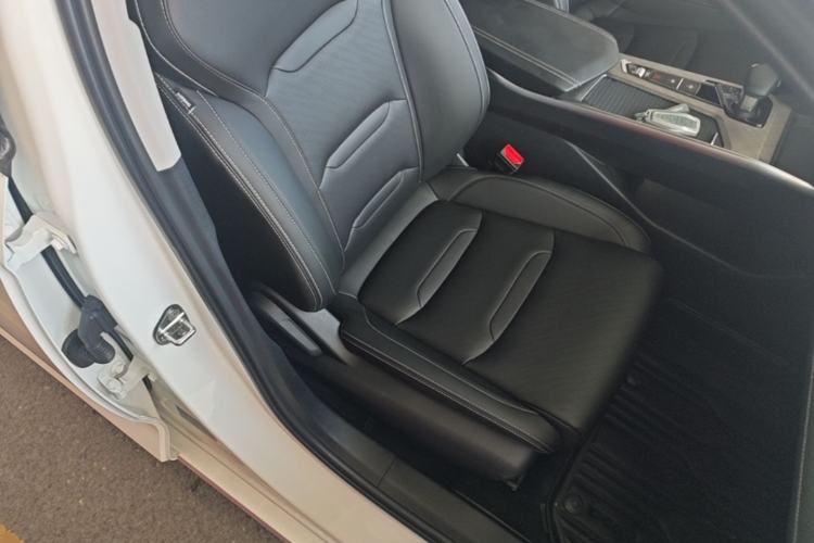 Used Geely Auto Preface 2023 2.0TD Luxury Version Right Front Seat