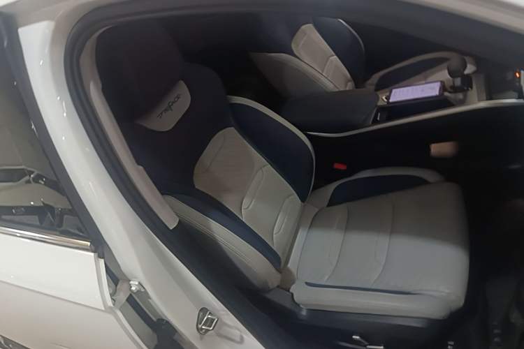 Used Geely Auto Preface 2023 2.0TD Prestige Version Right Front Seat