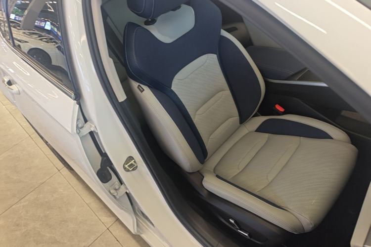 Used Geely Auto Preface 2023 2.0TD Prestige Version Right Front Seat