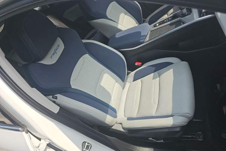 Used Geely Auto Preface 2023 2.0TD Prestige Version Right Front Seat