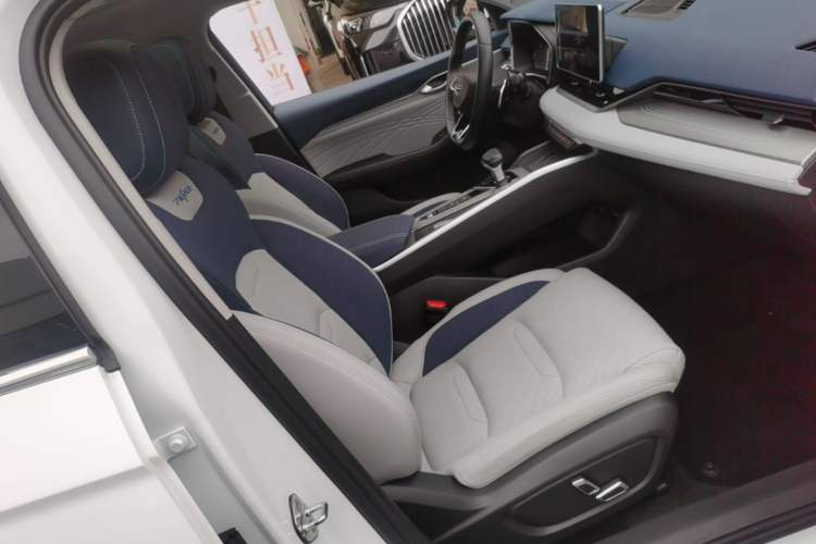 Used Geely Auto Preface 2023 2.0TD Prestige Version Right Front Seat