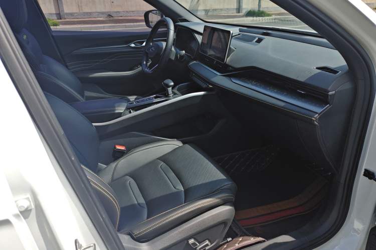 Used Geely Auto Preface 2023 1.5TD Kunlun Edition Right Front Seat