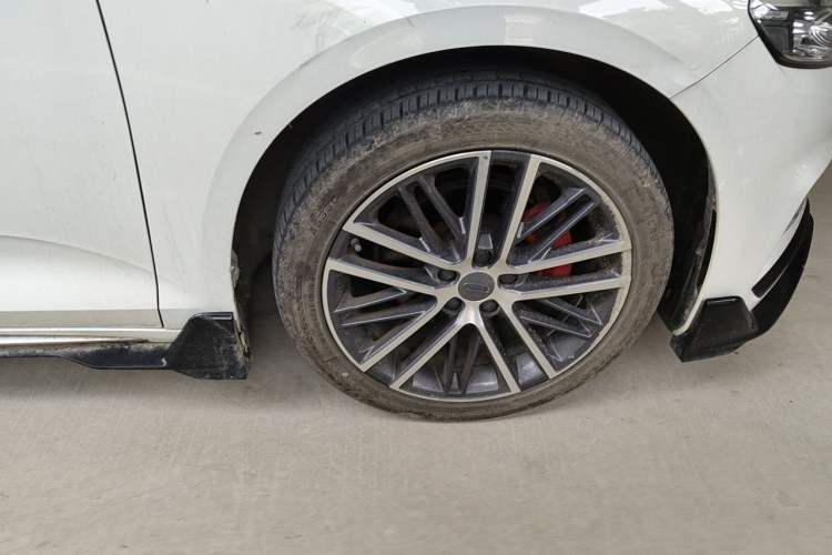 Used Geely Auto Preface 2023 1.5TD Kunlun Edition Right Front Wheel Hub