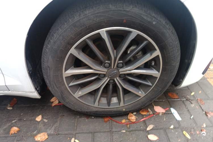 Used Geely Auto Preface 2023 1.5TD Fuyao Version Right Front Wheel Hub