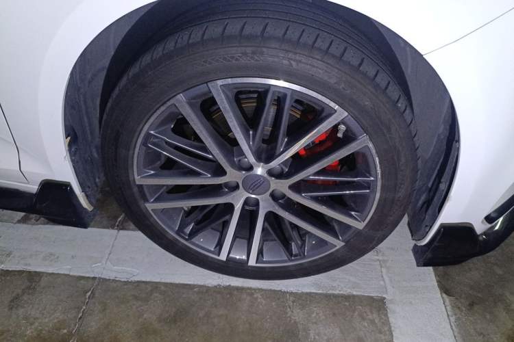 Used Geely Auto Preface 2023 1.5TD Kunlun Edition Right Front Wheel Hub