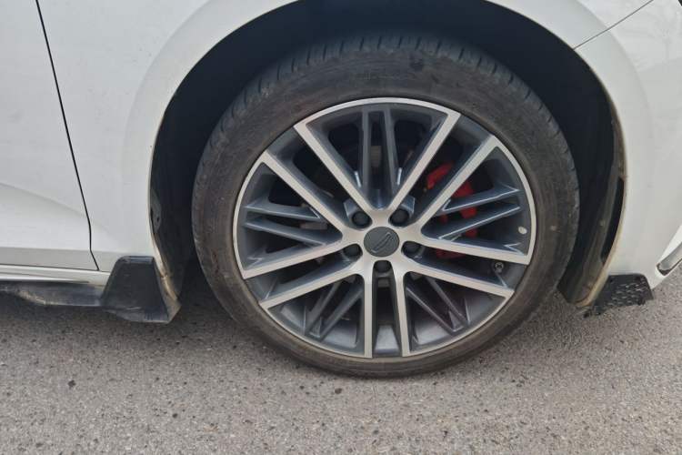Used Geely Auto Preface 2023 1.5TD Kunlun Edition Right Front Wheel Hub