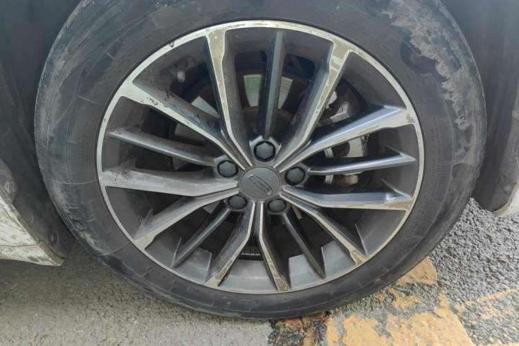 Used Geely Auto Preface 2023 2.0TD Luxury Version Right Front Wheel Hub