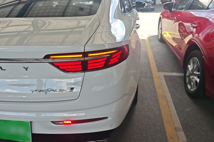 Used Geely Auto Preface 2023 2.0TD Luxury Version Right Rear Taillight