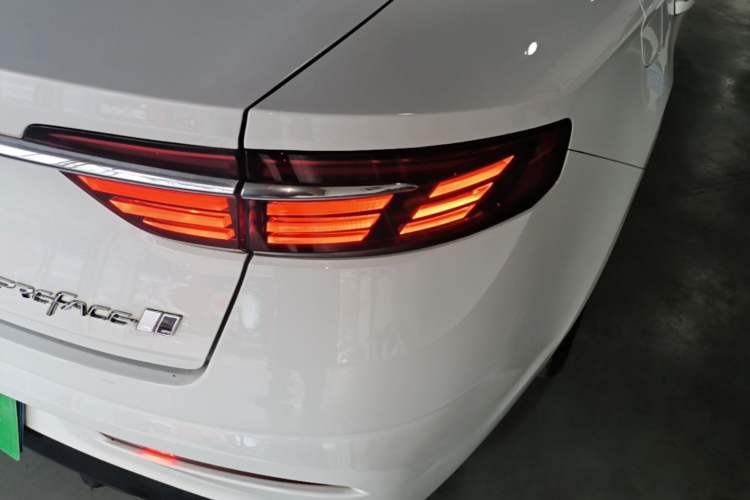 Used Geely Auto Preface 2023 1.5TD Fuyao Version Right Rear Taillight