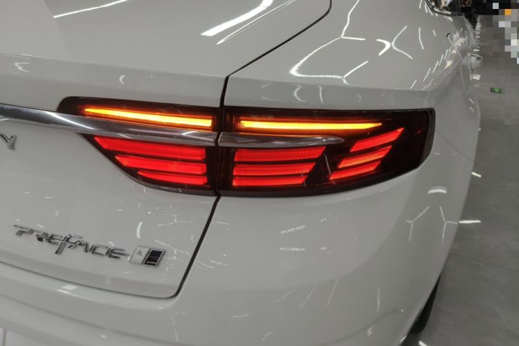 Used Geely Auto Preface 2023 2.0TD Luxury Version Right Rear Taillight