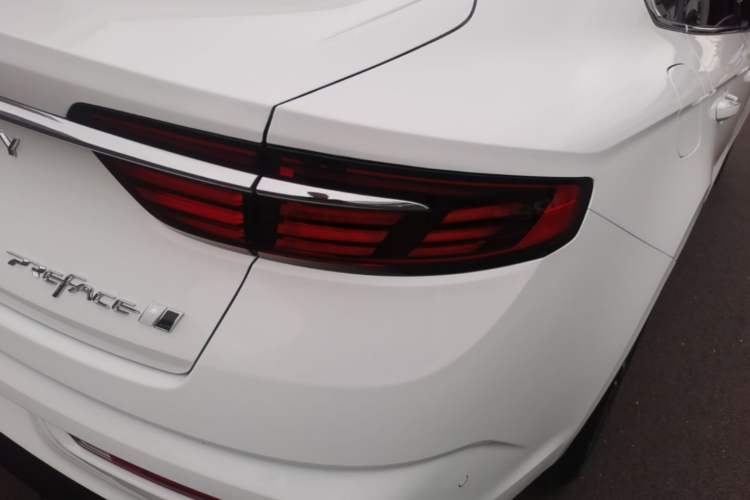 Used Geely Auto Preface 2023 2.0TD Prestige Version Right Rear Taillight