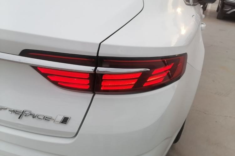Used Geely Auto Preface 2023 1.5TD Fuyao Version Right Rear Taillight