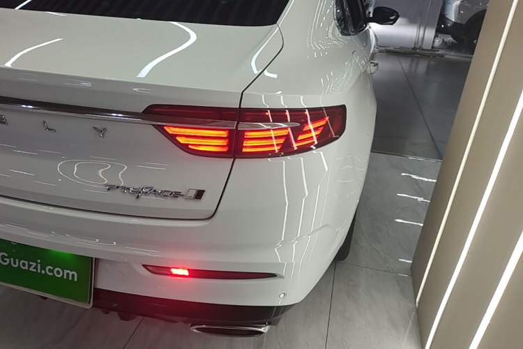 Used Geely Auto Preface 2023 1.5TD Fuyao Version Right Rear Taillight