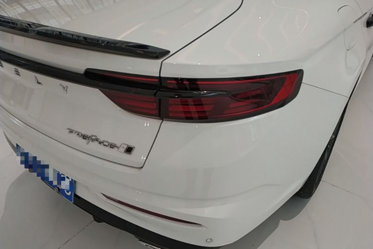 Used Geely Auto Preface 2023 2.0TD Luxury Version Right Rear Taillight