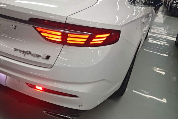 Used Geely Auto Preface 2023 2.0TD Luxury Version Right Rear Taillight