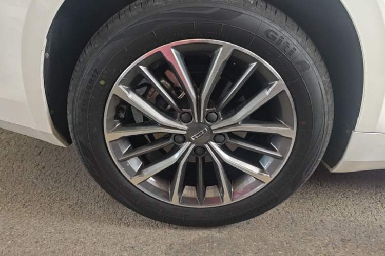 Used Geely Auto Preface 2023 2.0TD Luxury Version Right Rear Wheel Hub