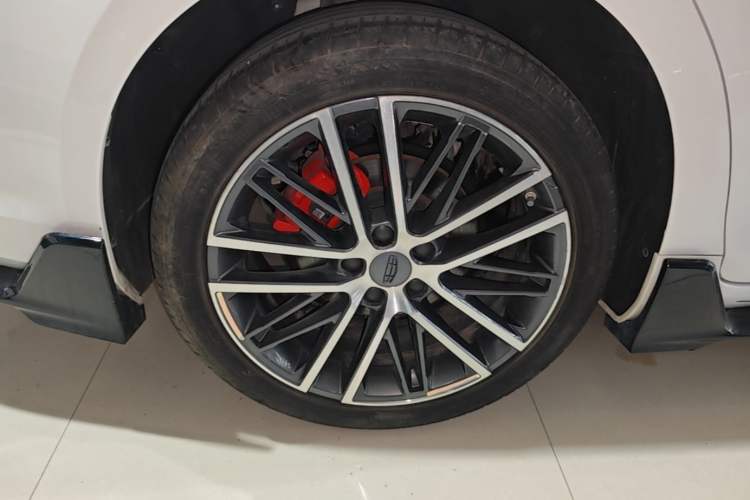 Used Geely Auto Preface 2023 1.5TD Kunlun Edition Right Rear Wheel Hub