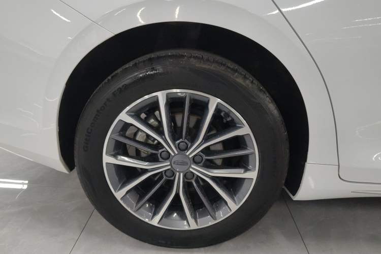 Used Geely Auto Preface 2023 2.0TD Luxury Version Right Rear Wheel Hub