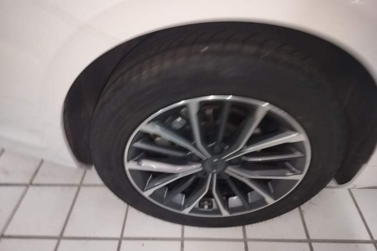 Used Geely Auto Preface 2023 1.5TD Fuyao Version Right Rear Wheel Hub