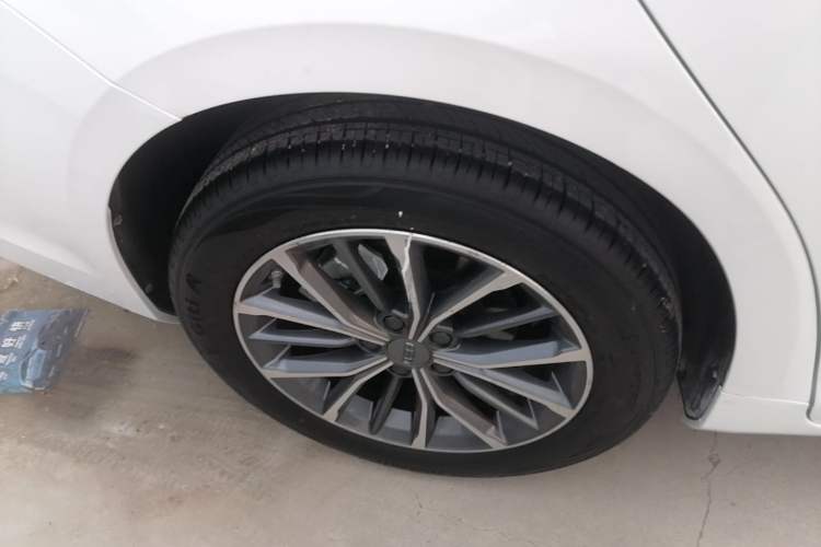 Used Geely Auto Preface 2023 1.5TD Fuyao Version Right Rear Wheel Hub