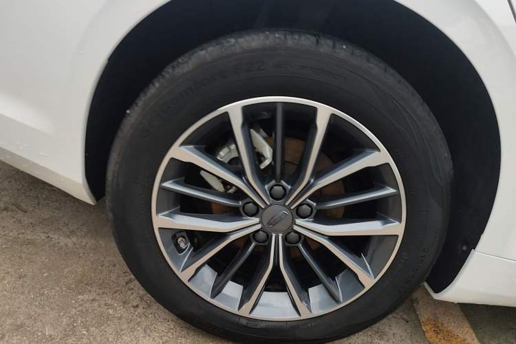 Used Geely Auto Preface 2023 1.5TD Fuyao Version Right Rear Wheel Hub