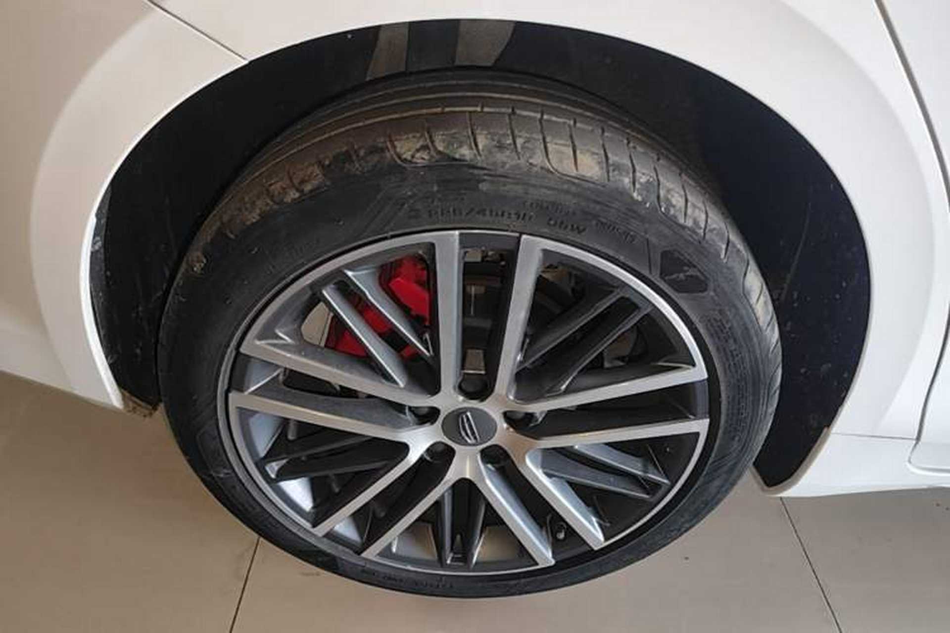 Used Geely Auto Preface 2023 2.0TD Prestige Version Right Rear Wheel Hub