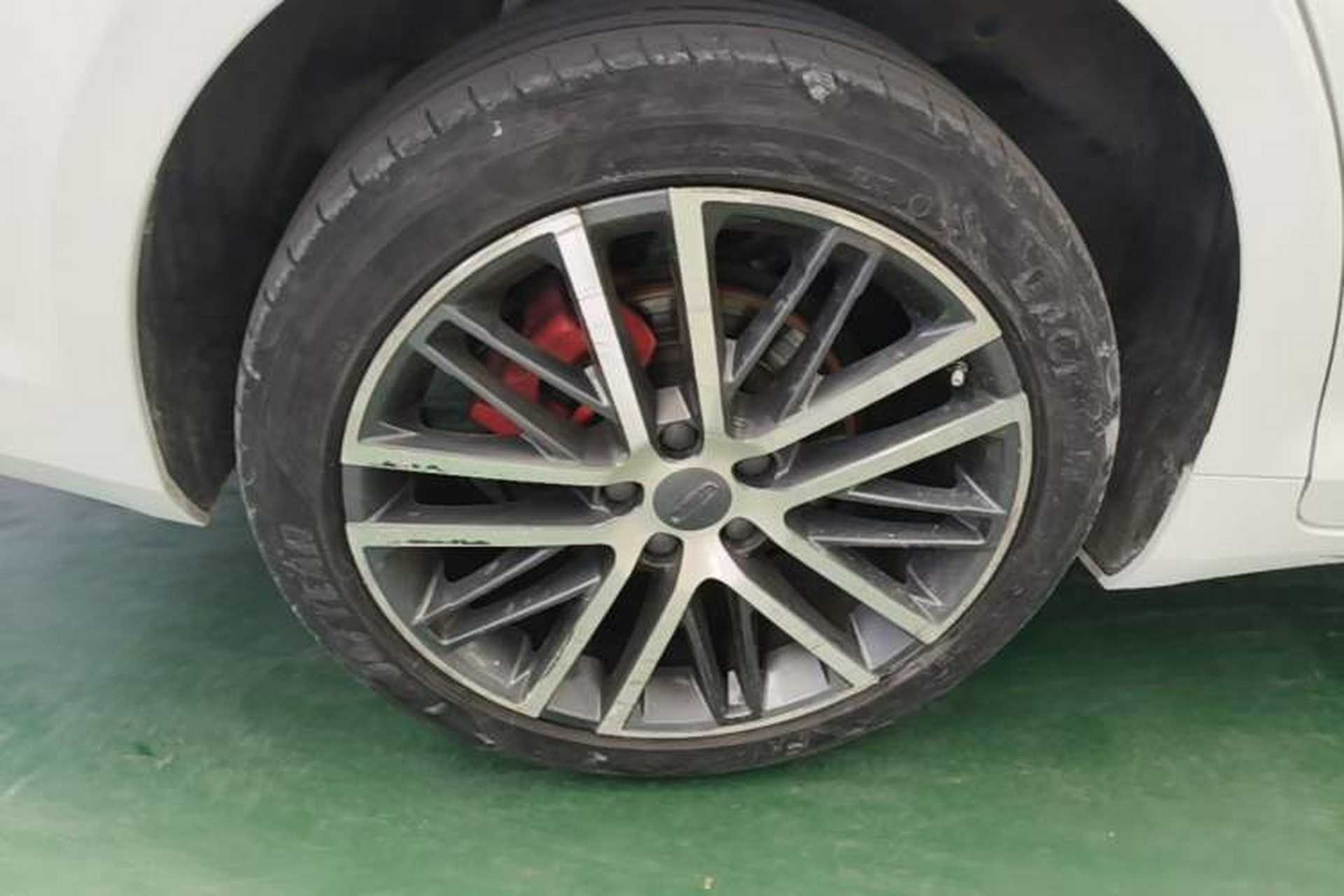 Used Geely Auto Preface 2023 2.0TD Prestige Version Right Rear Wheel Hub