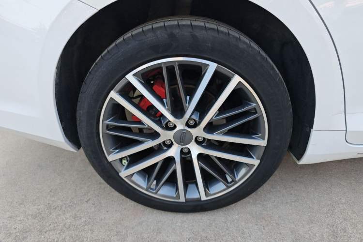 Used Geely Auto Preface 2023 2.0TD Prestige Version Right Rear Wheel Hub