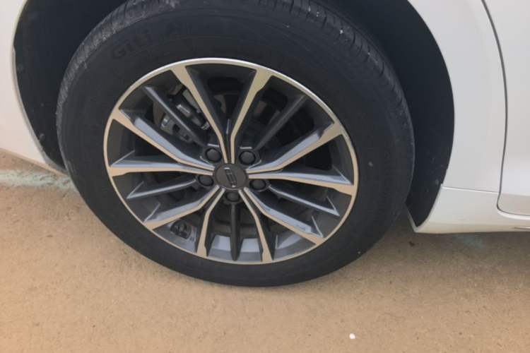 Used Geely Auto Preface 2023 2.0TD Luxury Version Right Rear Wheel Hub