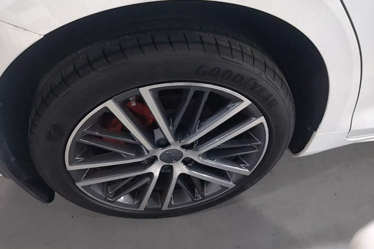 Used Geely Auto Preface 2023 2.0TD Prestige Version Right Rear Wheel Hub