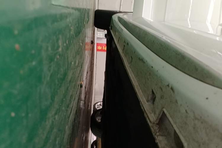 Used Geely Auto Preface 2023 2.0TD Prestige Version Right Side Sill