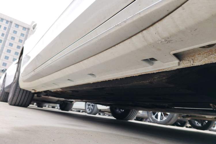 Used Geely Auto Preface 2023 2.0TD Luxury Version Right Side Sill