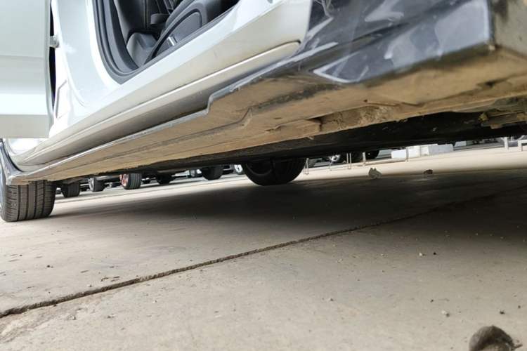 Used Geely Auto Preface 2023 1.5TD Kunlun Edition Right Side Sill