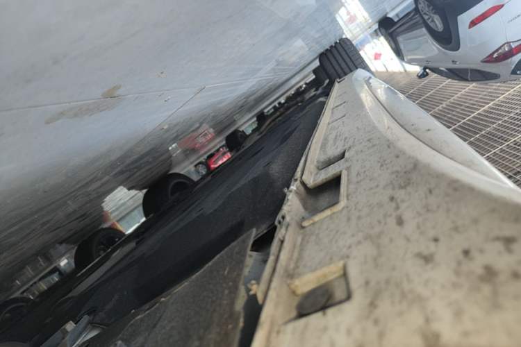 Used Geely Auto Preface 2023 2.0TD Prestige Version Right Side Sill