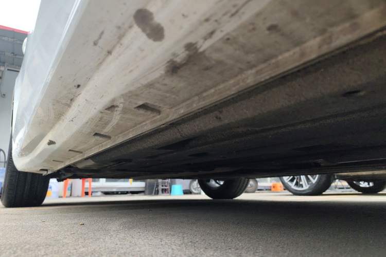 Used Geely Auto Preface 2023 1.5TD Fuyao Version Right Side Sill