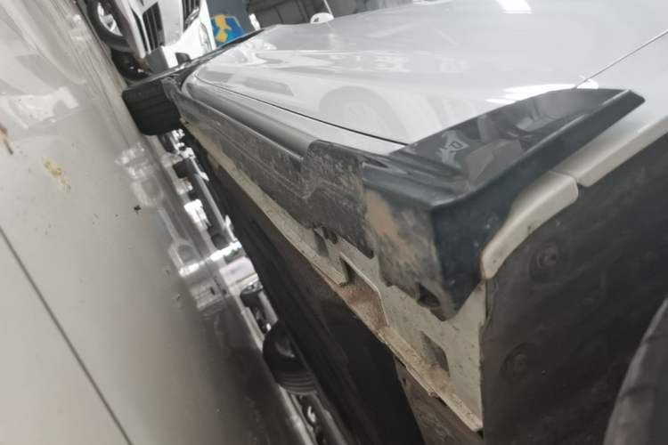 Used Geely Auto Preface 2023 1.5TD Kunlun Edition Right Side Sill