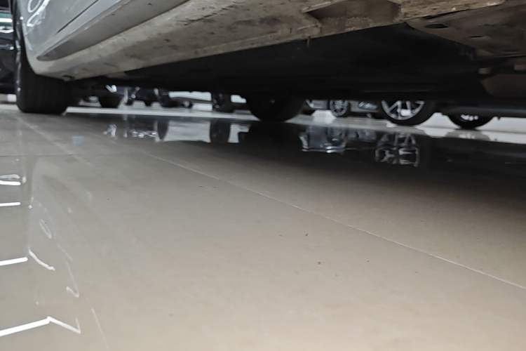 Used Geely Auto Preface 2023 2.0TD Luxury Version Right Side Sill