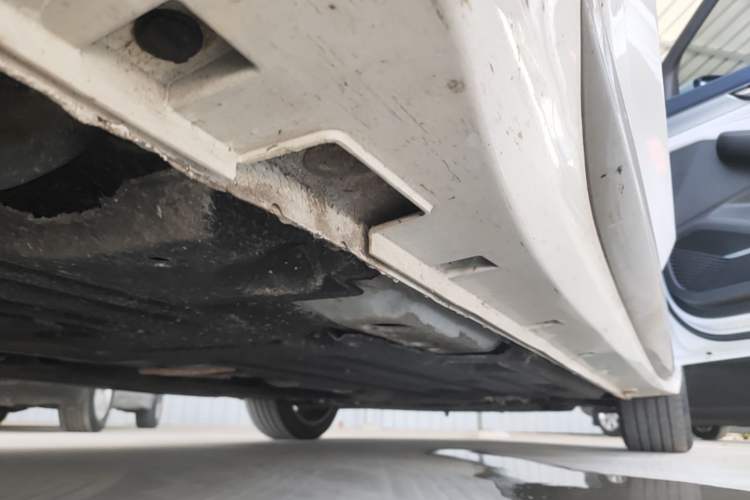 Used Geely Auto Preface 2023 2.0TD Prestige Version Right Side Sill