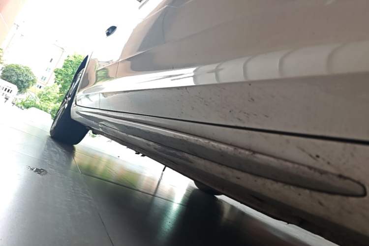 Used Geely Auto Preface 2023 2.0TD Prestige Version Right Side Sill