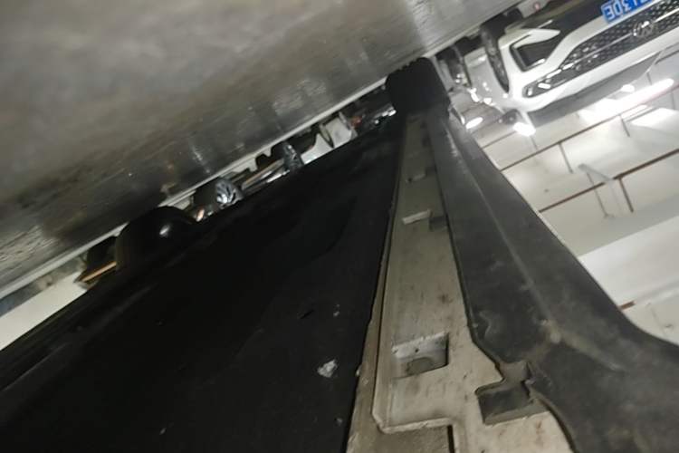 Used Geely Auto Preface 2023 2.0TD Space-Time Edition Right Side Sill