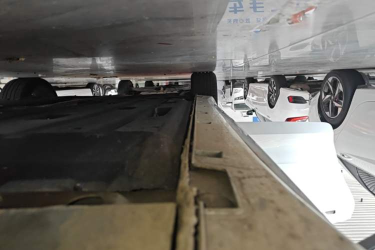 Used Geely Auto Preface 2023 2.0TD Prestige Version Right Side Sill