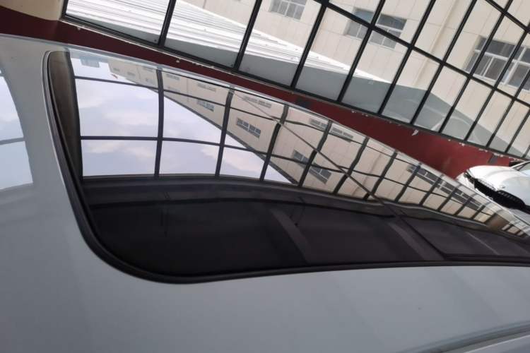Used Geely Auto Preface 2023 1.5TD Fuyao Version Roof