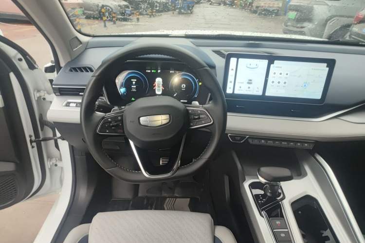 Used Geely Auto Preface 2023 2.0TD Prestige Version Steering Wheel