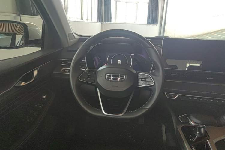 Used Geely Auto Preface 2023 2.0TD Luxury Version Steering Wheel