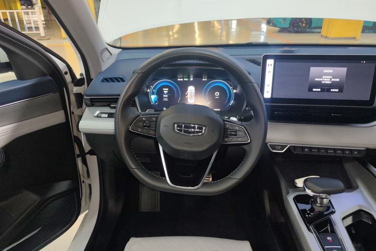 Used Geely Auto Preface 2023 2.0TD Prestige Version Steering Wheel