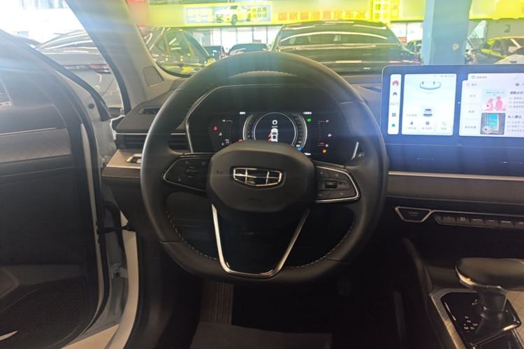 Used Geely Auto Preface 2023 2.0TD Luxury Version Steering Wheel