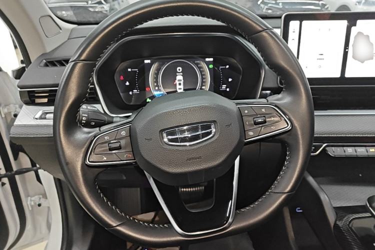 Used Geely Auto Preface 2023 2.0TD Luxury Version Steering Wheel